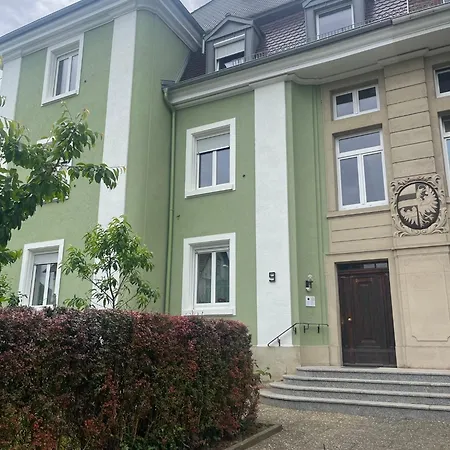 Im Gruenen Haus *